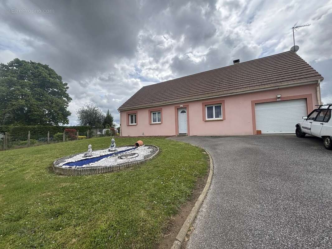Maison à DOLLON