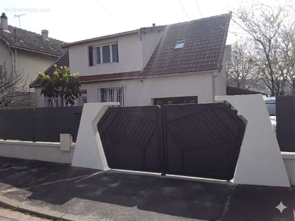 A vendre - Ensemble immobilier à fort potentiel ? Quartier Pavillonnaire Calme & Revenu Locatif (15 min Max des Commodités) - photo 12