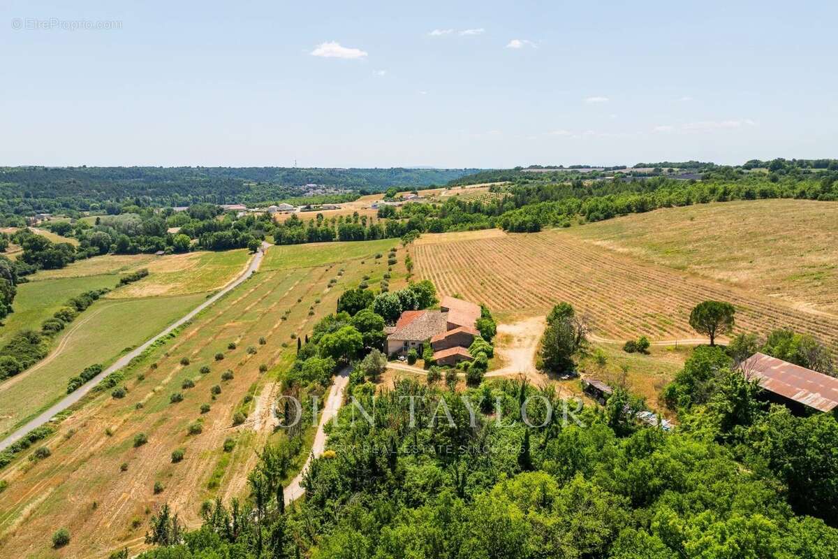 Domaine agricole à vendre à Roumoules,  Bastide Historique, Dépendances, Terres Agricoles et Ressources Naturelles - photo 4