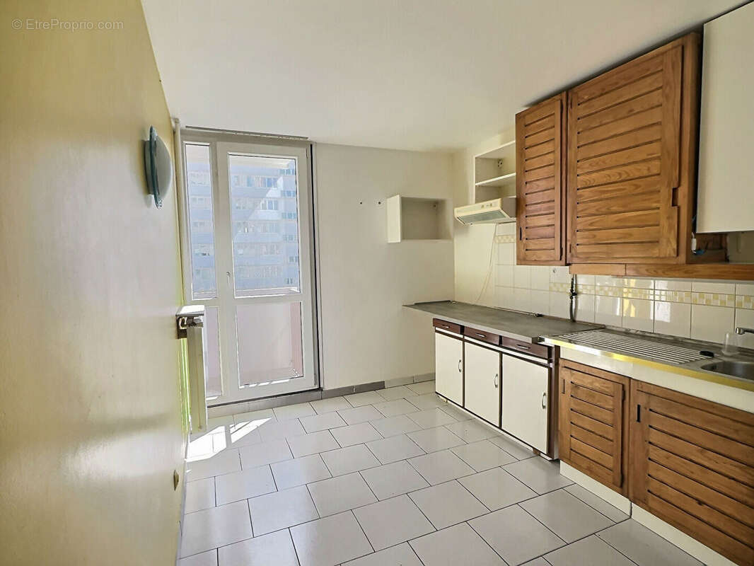 Appartement à IVRY-SUR-SEINE