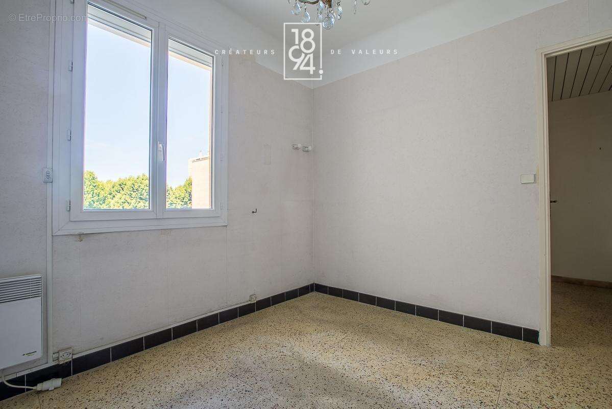 Appartement à MARSEILLE-8E