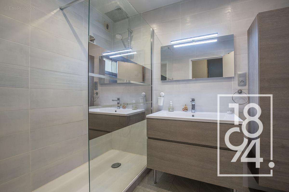 Appartement à MARSEILLE-9E