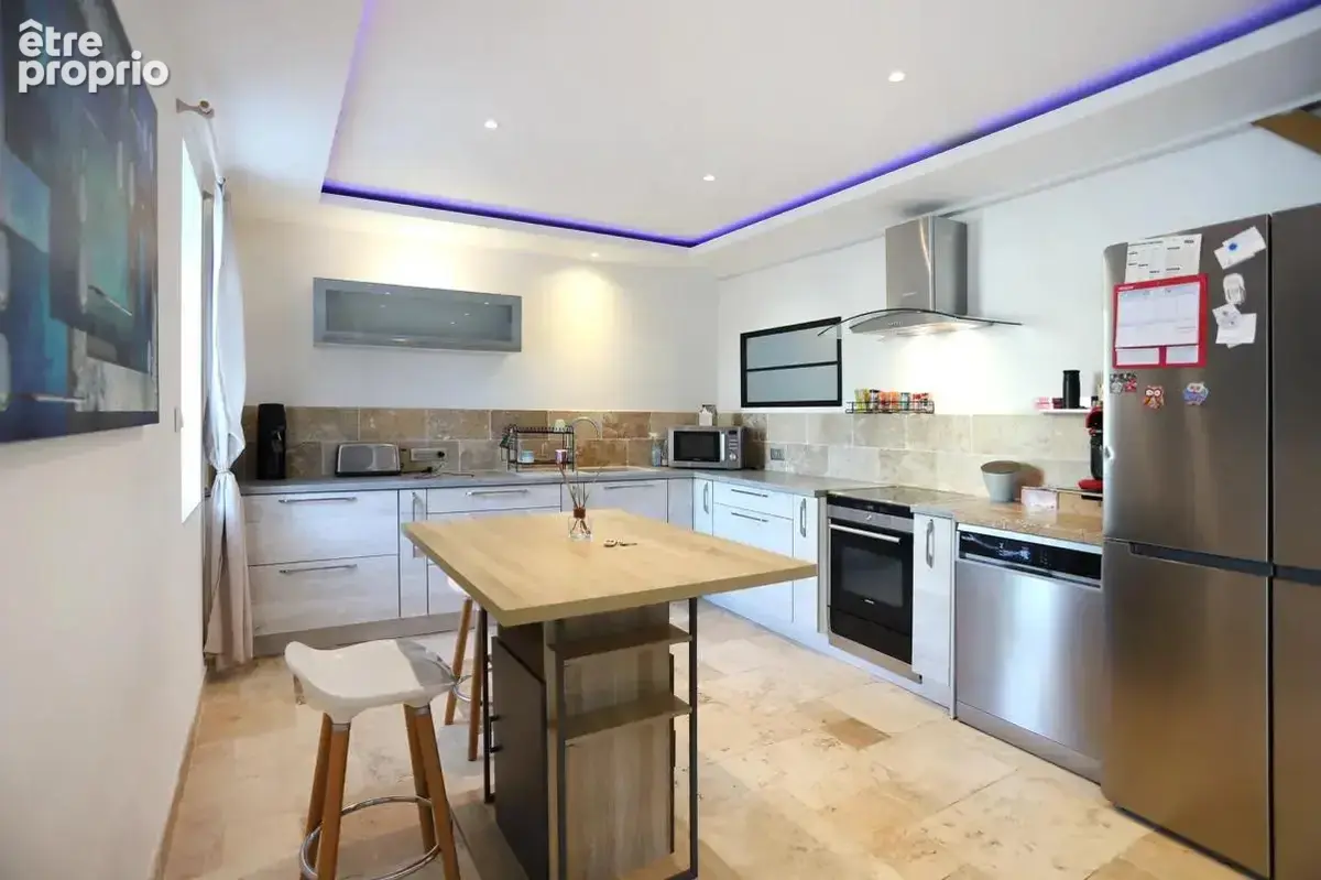 Maison de 10 pièces de 158.3 m² à Le Pin,  terrain de 2870 m² - photo 3