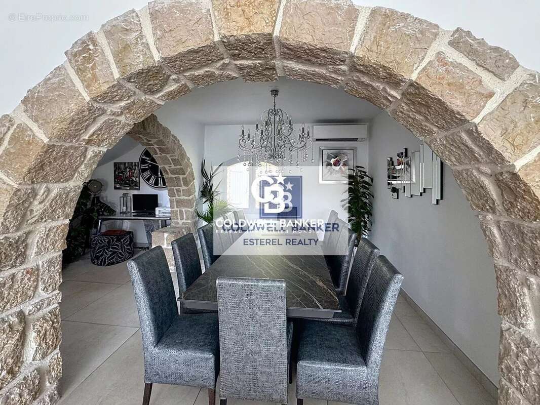 Maison à SAINT-RAPHAEL