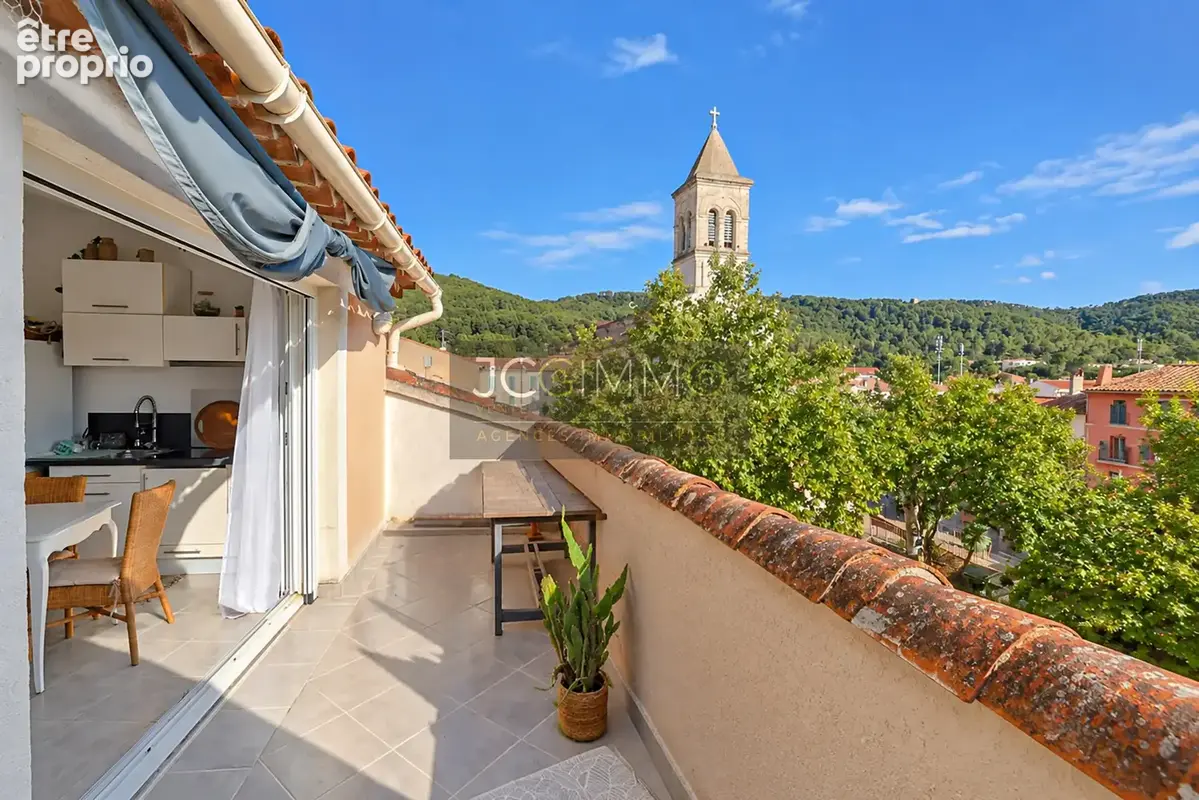 Appartement T2 de 32,78m2 loi carrez entièrement rénové avec terrasse tropézienne ! - photo 4