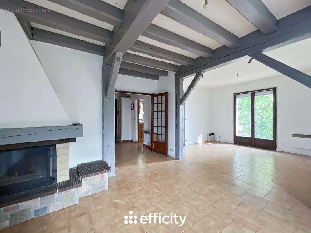 Maison à COULOMMIERS