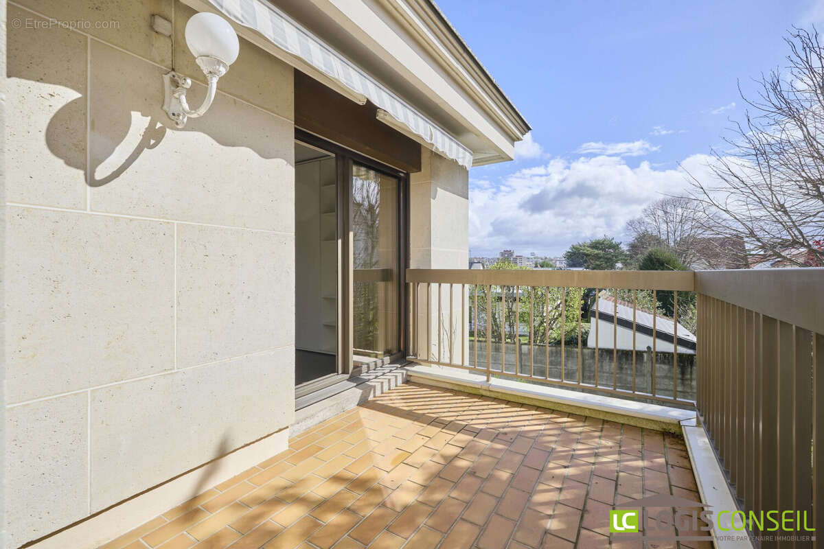 Appartement à BOURG-LA-REINE