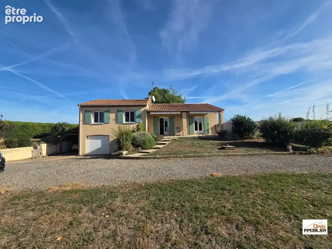 Maison 6 pièces 122 m² à vendre à Saint-Simeux (16120) - photo 1
