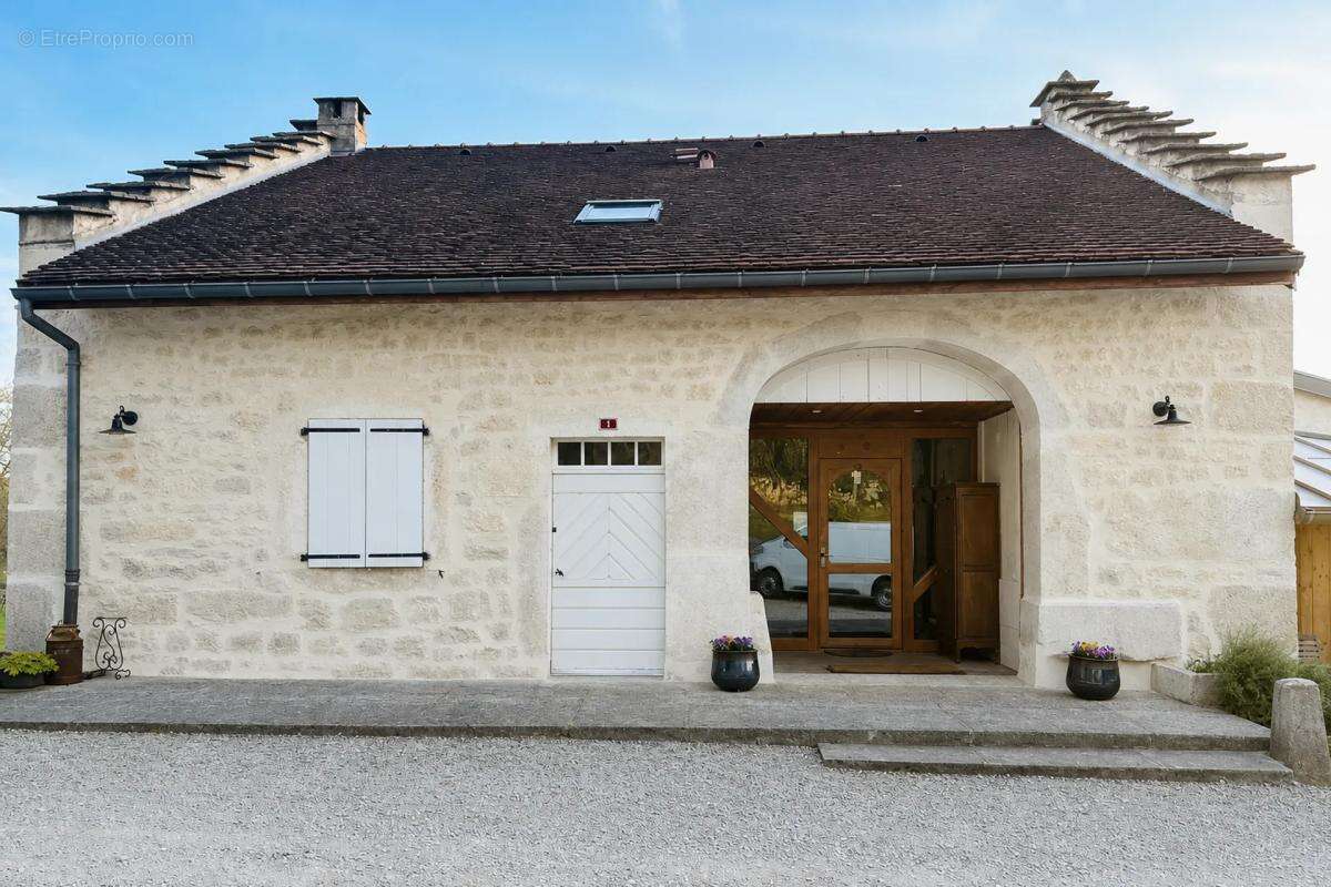 Maison à CHARCHILLA