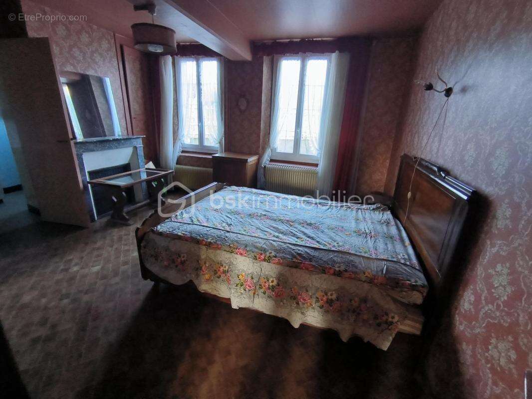Maison 4 pièces avec dépendances sur 4447m² de terrain - photo 13