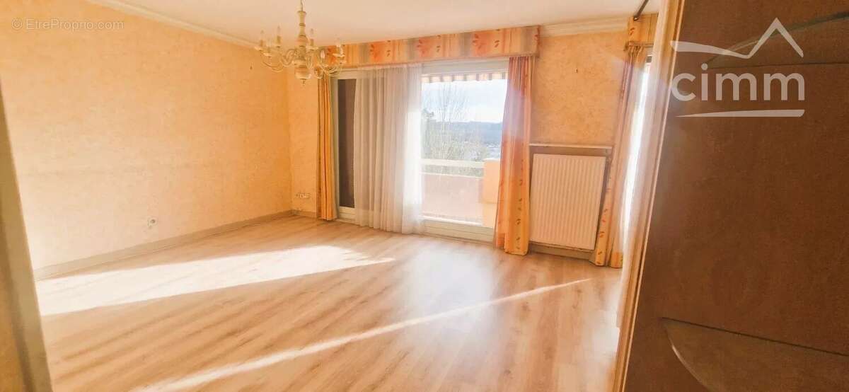 Appartement à LA TOUR-DU-PIN