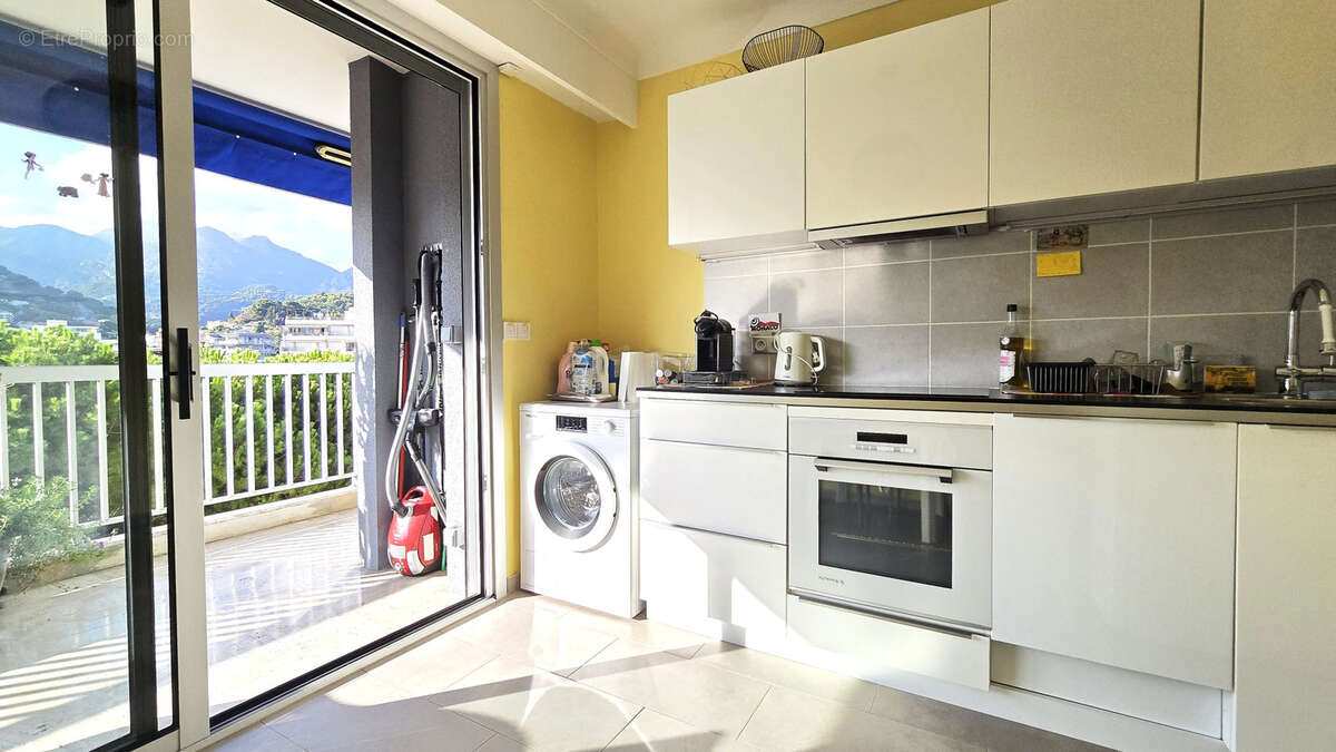 Appartement à ROQUEBRUNE-CAP-MARTIN