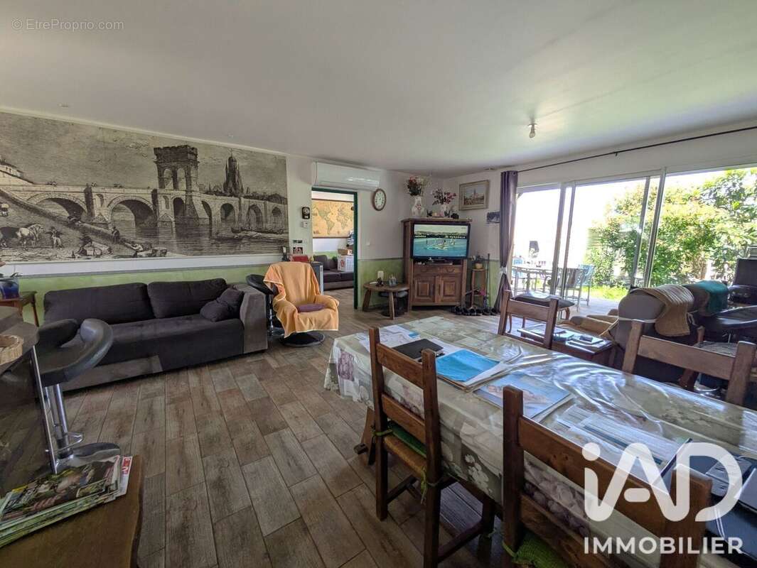 Maison 100 m² à Nieul-Les-Saintes  - photo 7