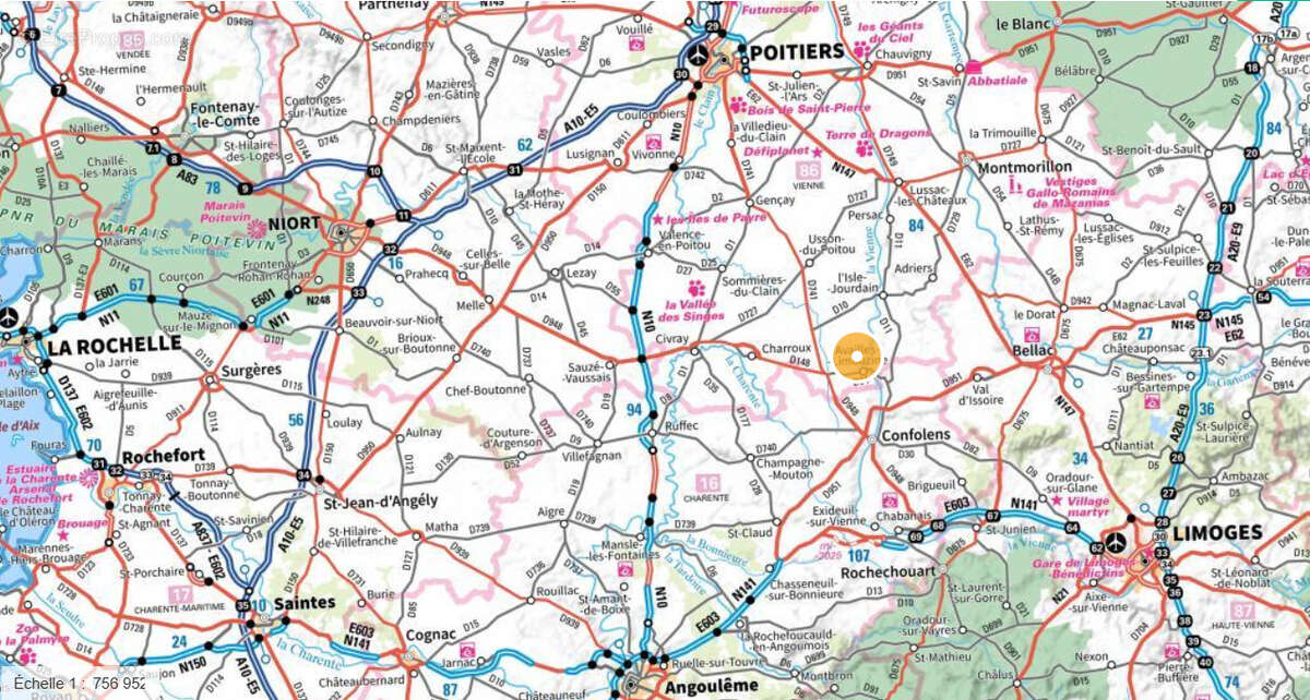 Maison à AVAILLES-LIMOUZINE