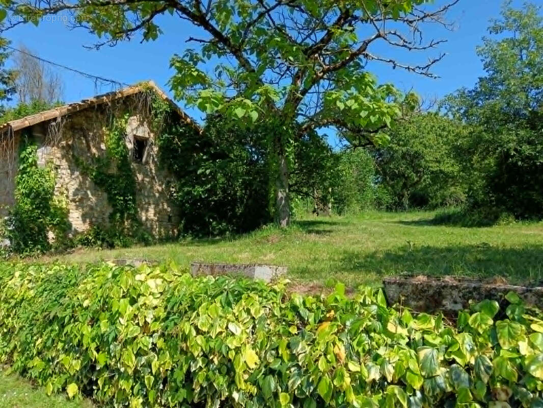 Maison à CEAUX-EN-COUHE