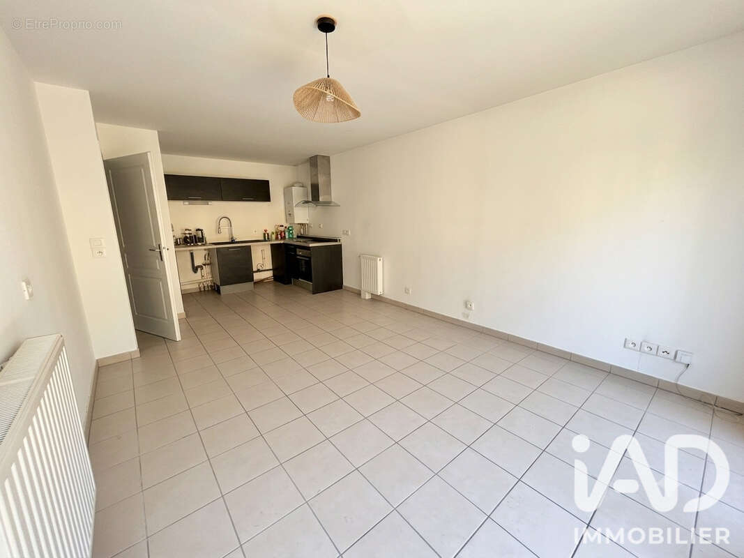 Appartement 42 m² à Tours  - photo 2