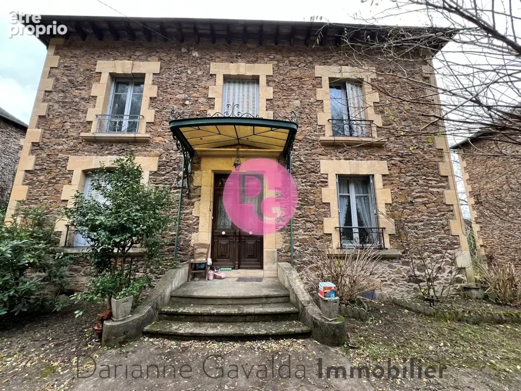 Maison à FLAGNAC