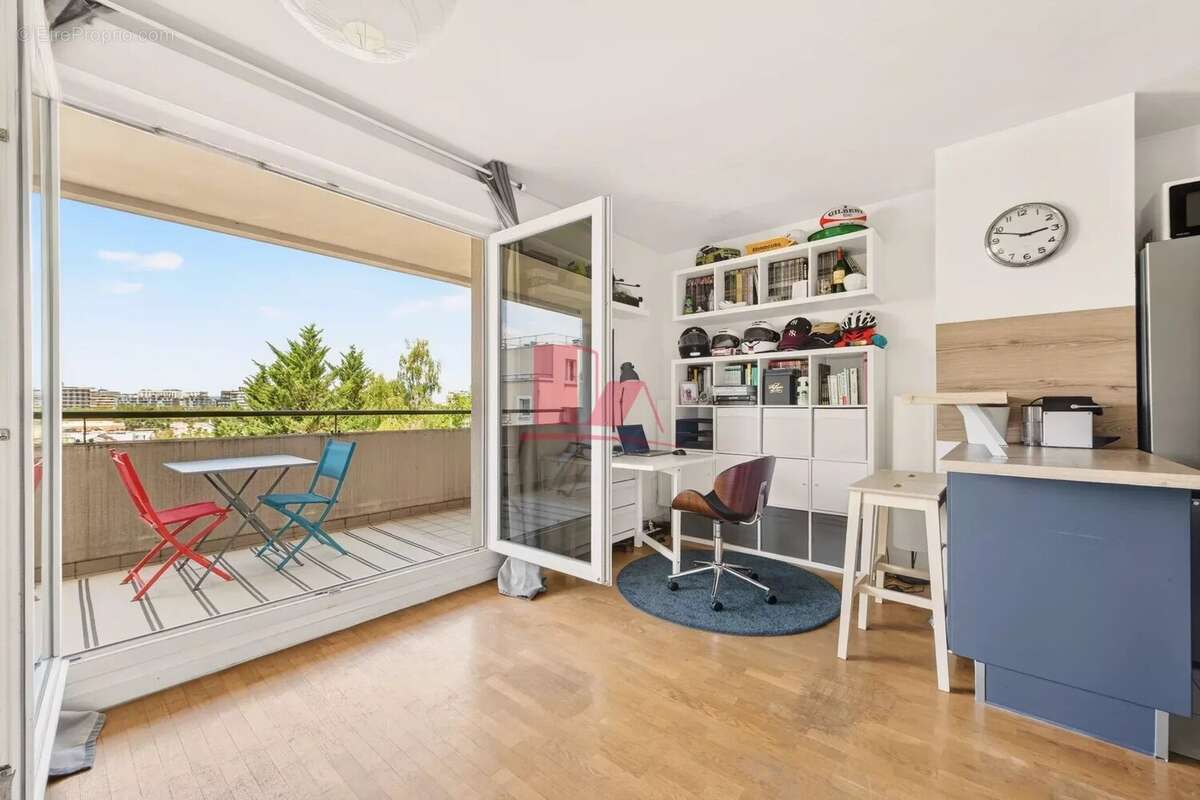 Appartement à ISSY-LES-MOULINEAUX