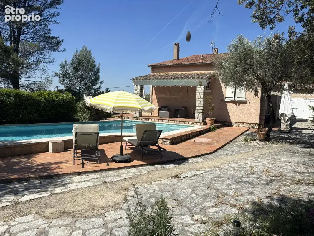 LORGUES, maison charmante avec une psicine - photo 5