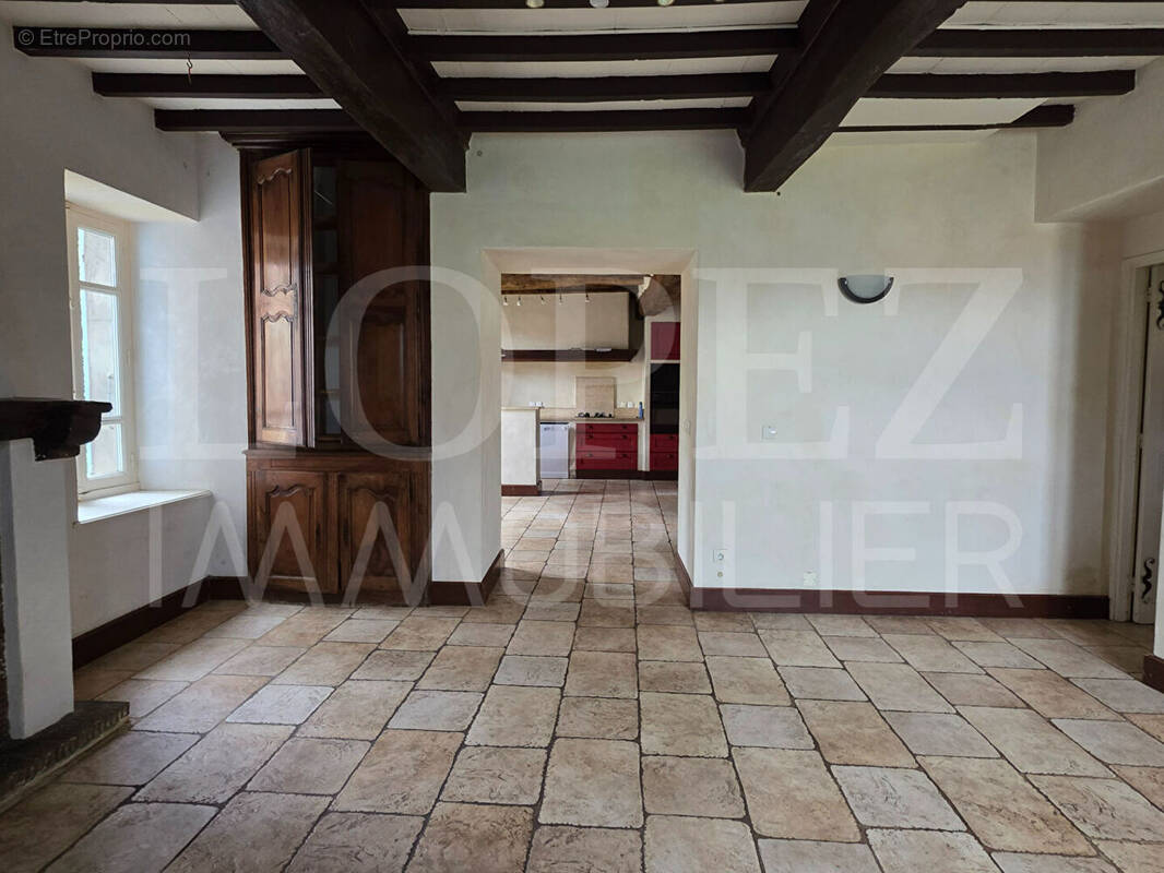 Maison à AIGUEFONDE