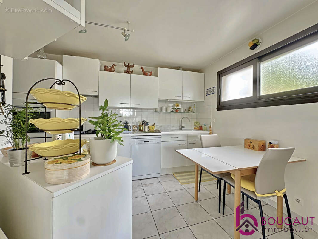 Maison 202 m² à Le Plessis-Robinson  - photo 7