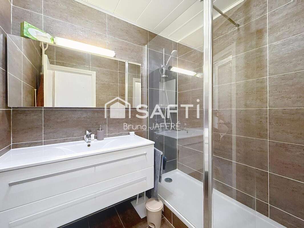 Photo 3 - Appartement à PARIS-15E
