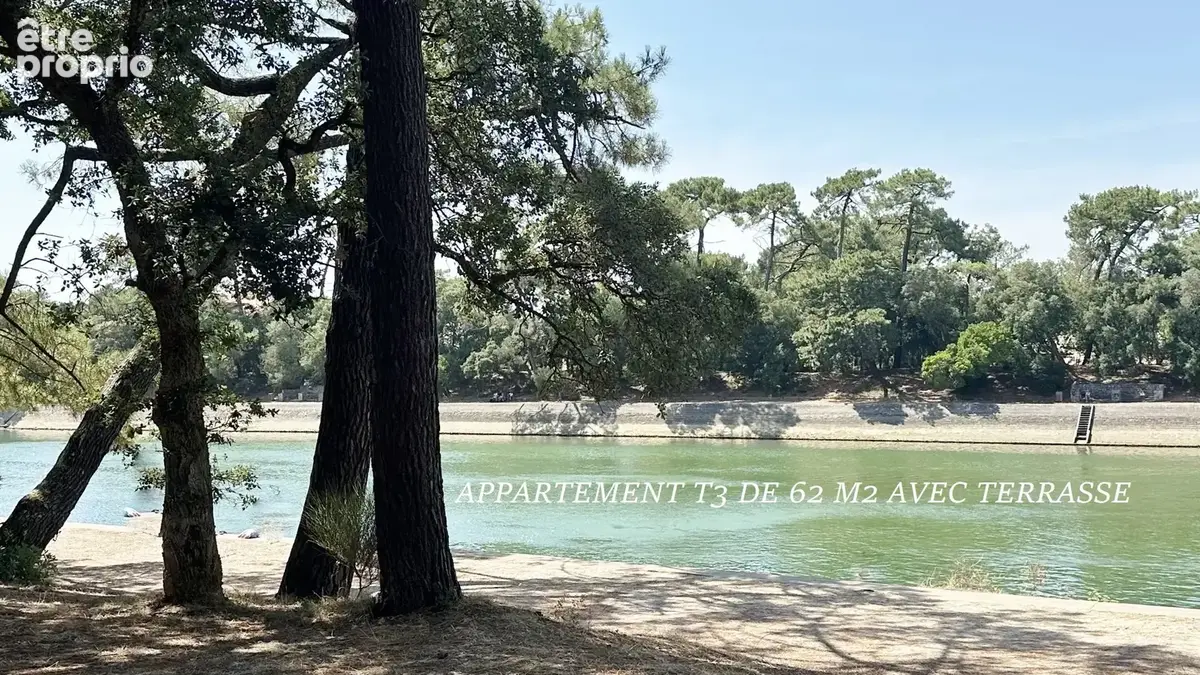 Appartement dans une résidence de prestige à vendre à Hossegor  T3 rénové avec terrasse, canal, parking, entre lac et océan - photo 2