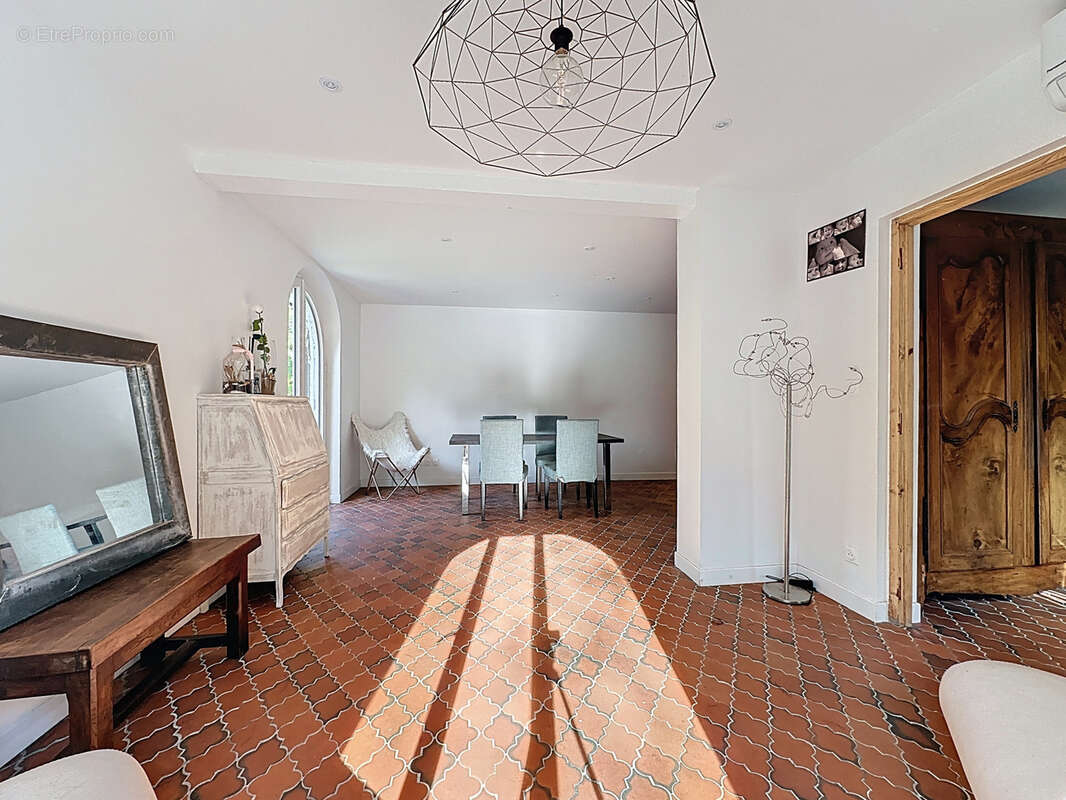 Maison à TASSIN-LA-DEMI-LUNE