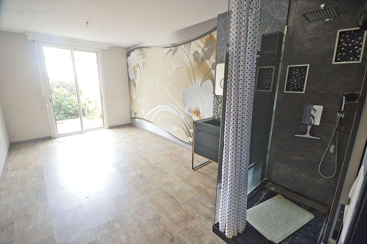 Maison à SAINT-GEORGES-DE-DIDONNE