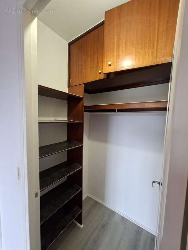 Appartement à FONTENAY-LE-FLEURY