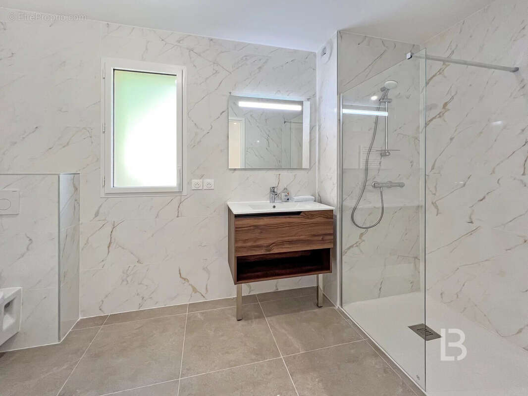 Appartement à LA TURBIE