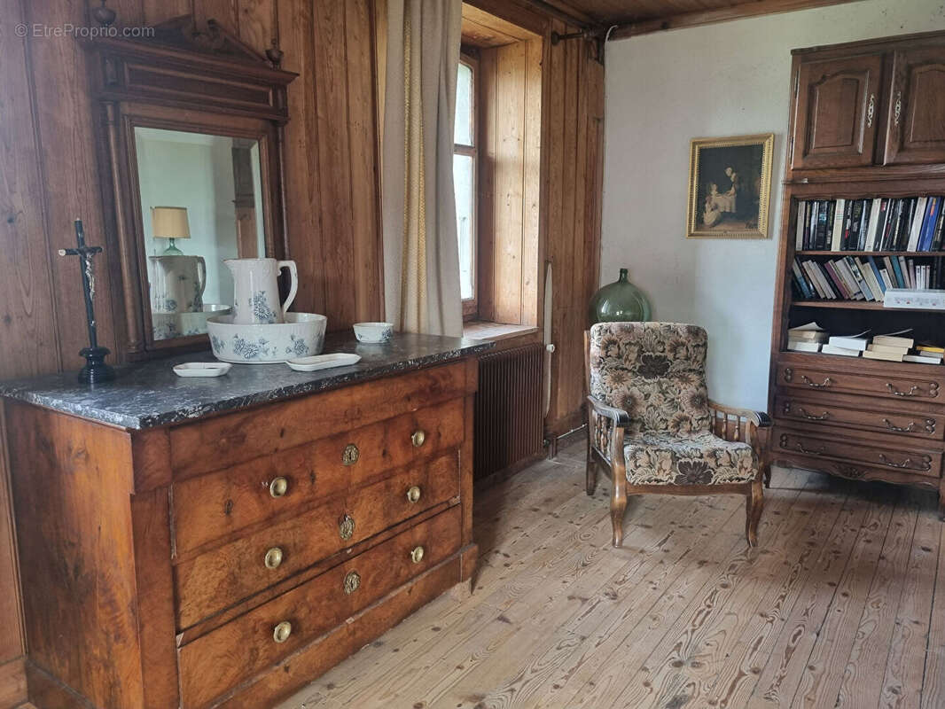 Maison à MONTLEBON