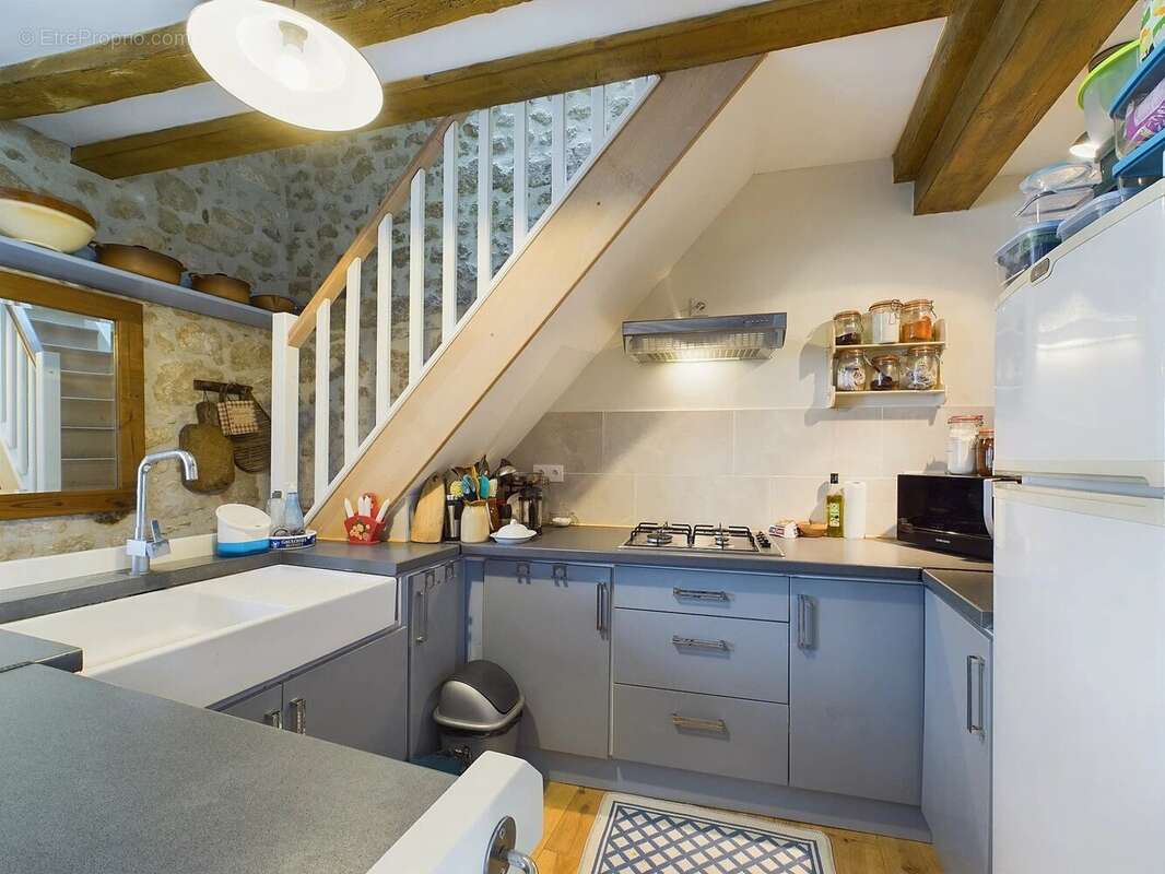 Maison à VILLEBOIS-LAVALETTE