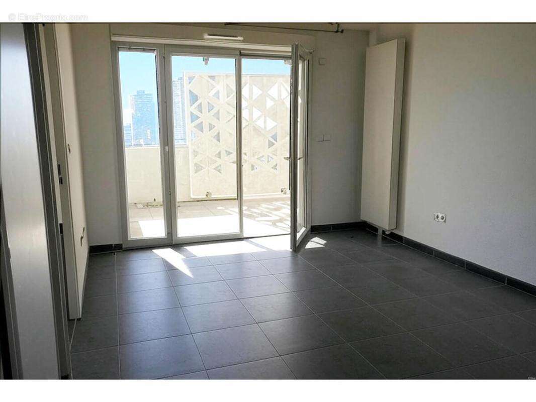 Appartement à MARSEILLE-15E
