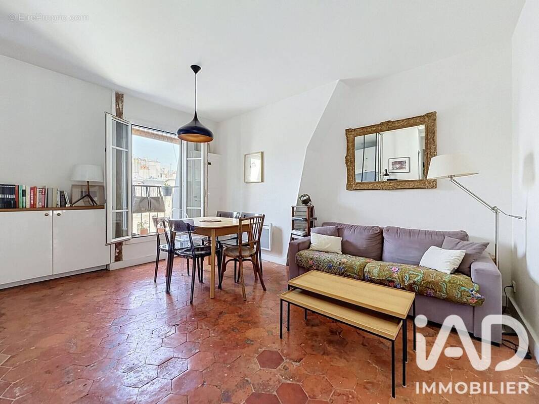 Photo 1 - Appartement à PARIS-10E