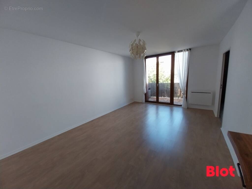Appartement à SAINT-JACQUES-DE-LA-LANDE