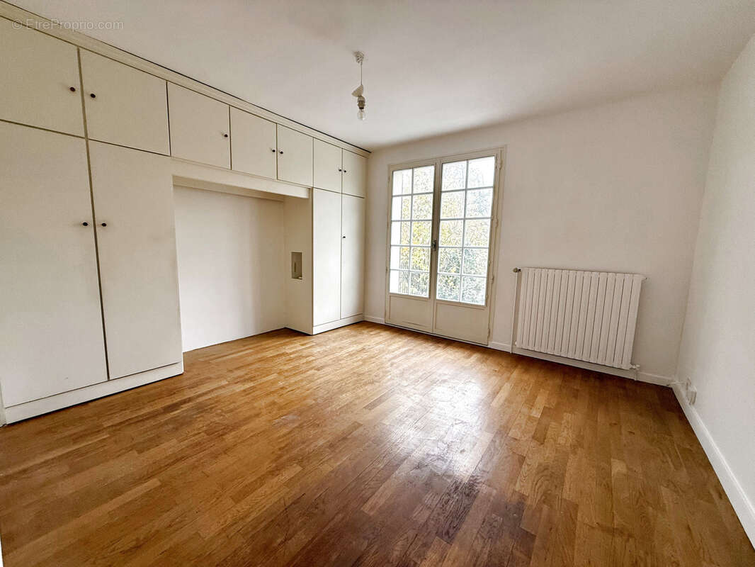 Maison à MORAINVILLIERS