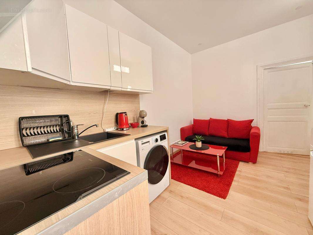 Dijon république – opportunité investisseur – t1 bis avec chambre séparée, cave et activité locative rentable - photo 6