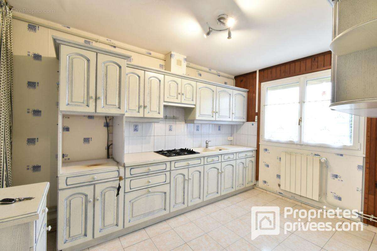 Maison à MEHUN-SUR-YEVRE