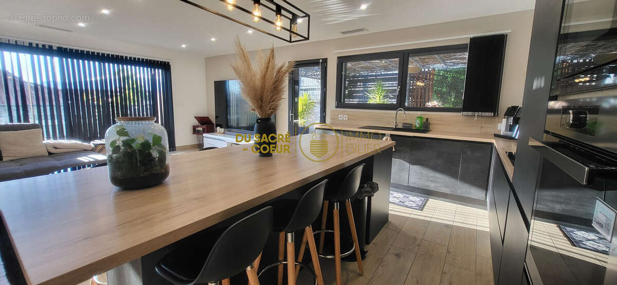 Maison à SAINT-JEAN-LASSEILLE