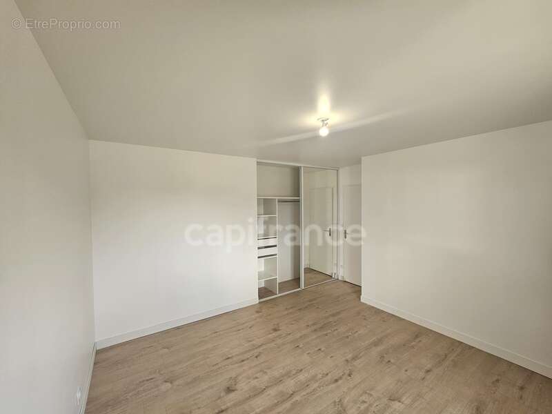 Maison à LA CHAPELLE-SAINT-MESMIN