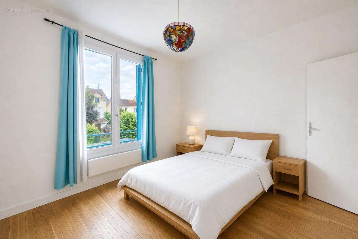 Maison à CHELLES