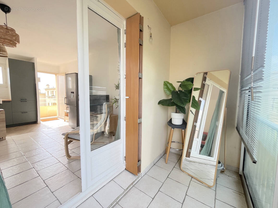Appartement à SIX-FOURS-LES-PLAGES