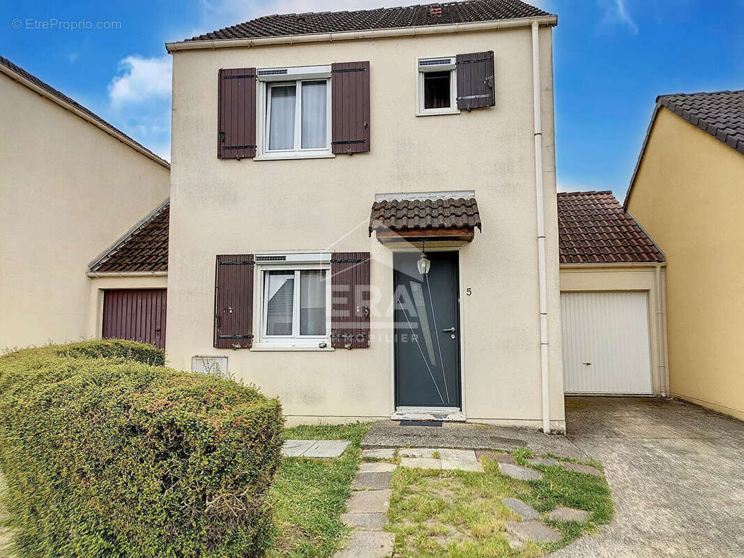 Maison à CHAUMONTEL