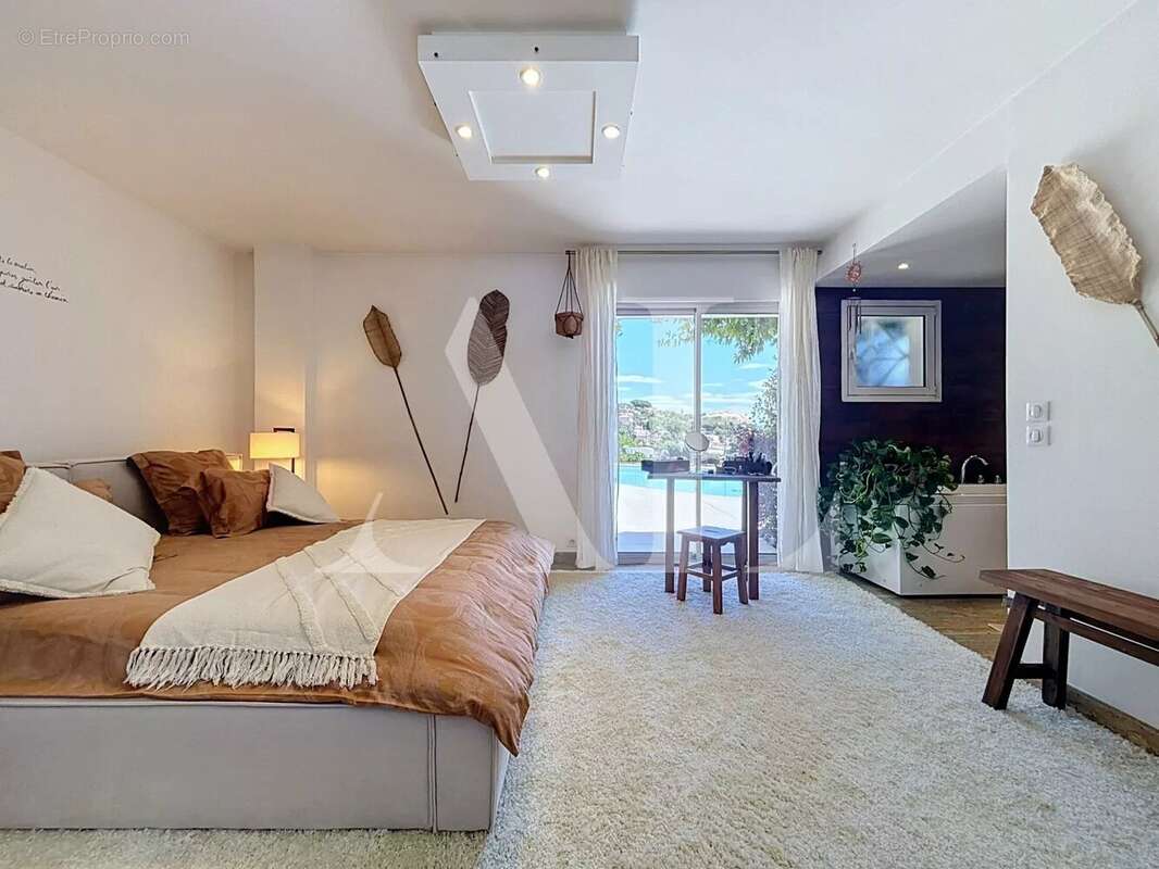 Super-cannes – villa contemporaine avec vue mer panoramique - photo 15