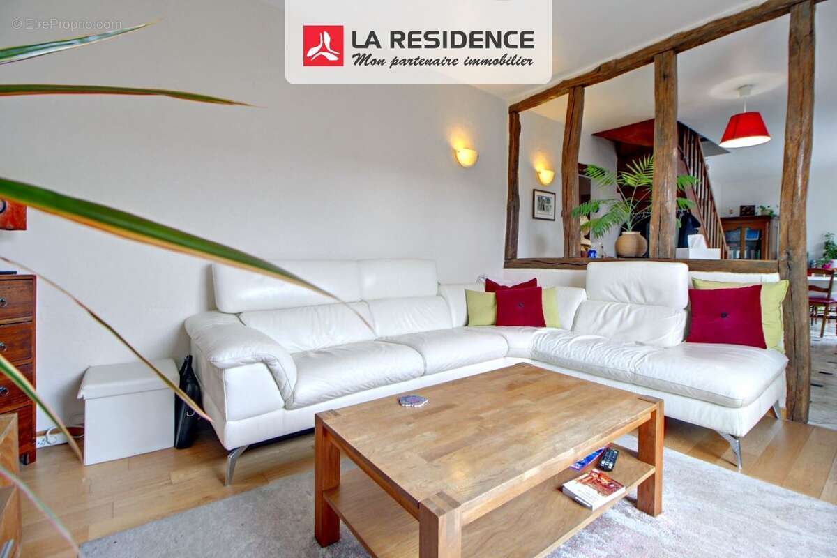 Maison 110 m² à Les Clayes-Sous-Bois  - photo 2