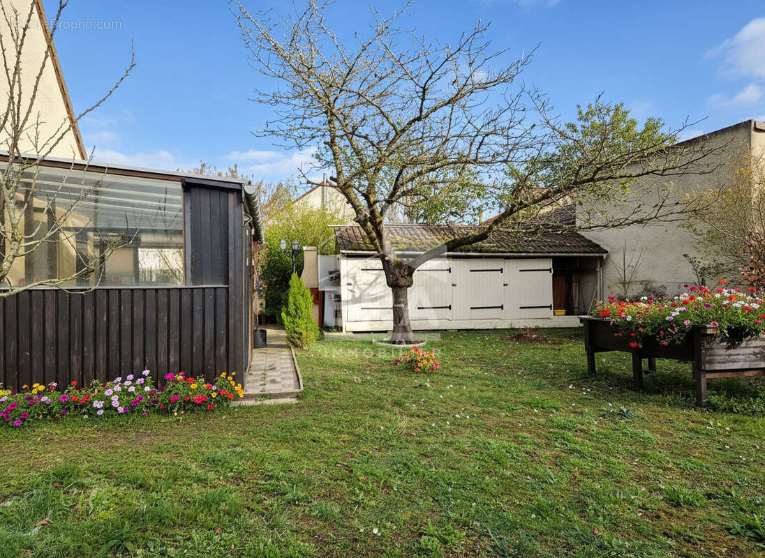Maison à LES MUREAUX