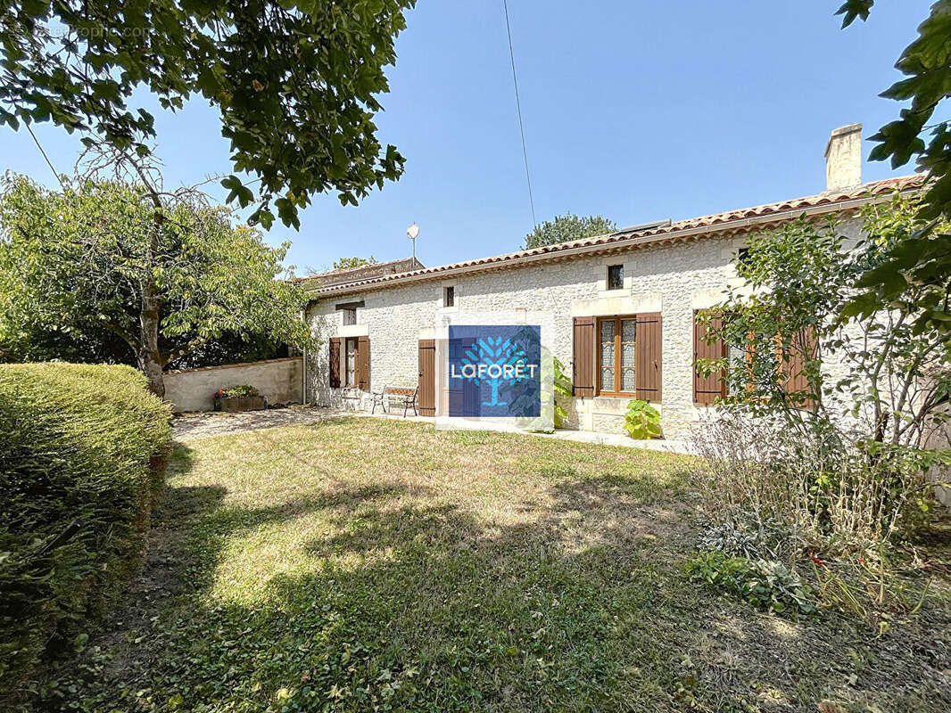 Maison à EXPIREMONT