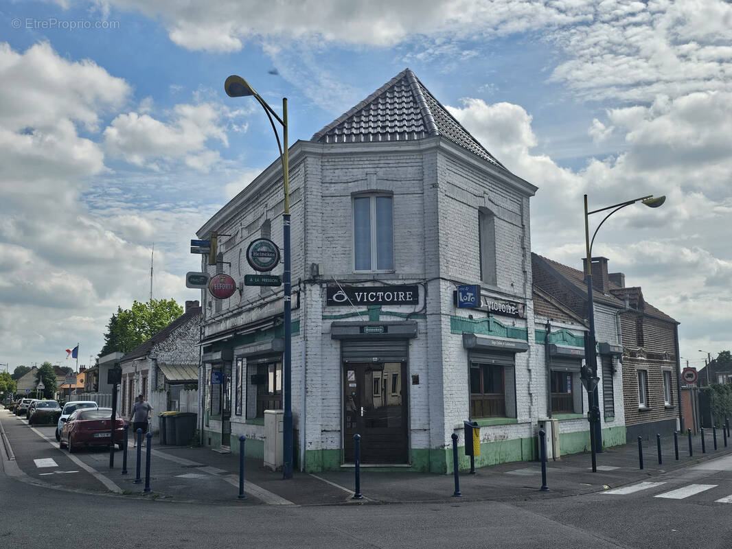 Commerce à CRESPIN