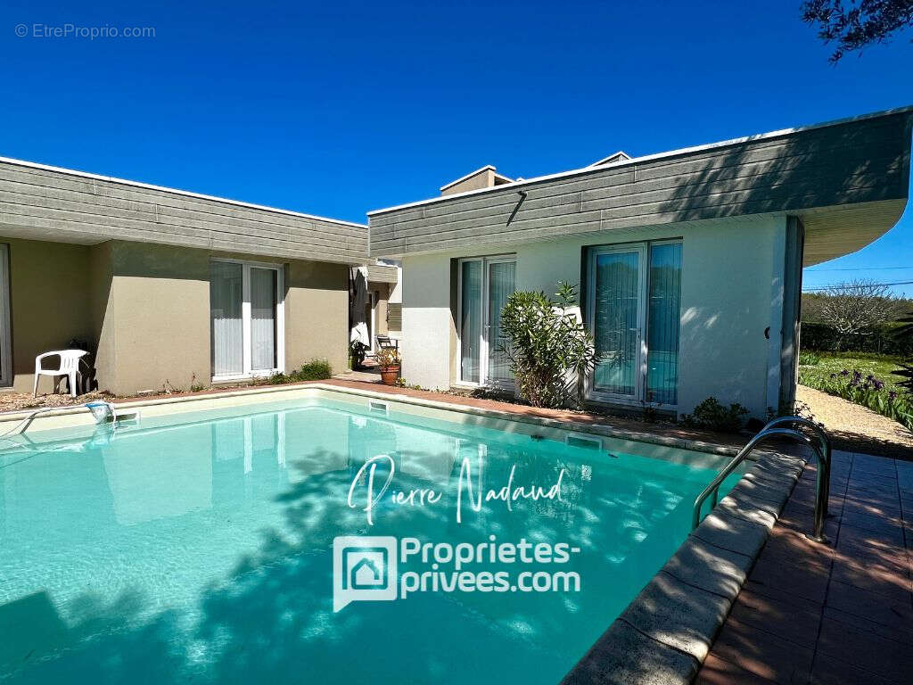 Maison à LA LANDE-DE-FRONSAC